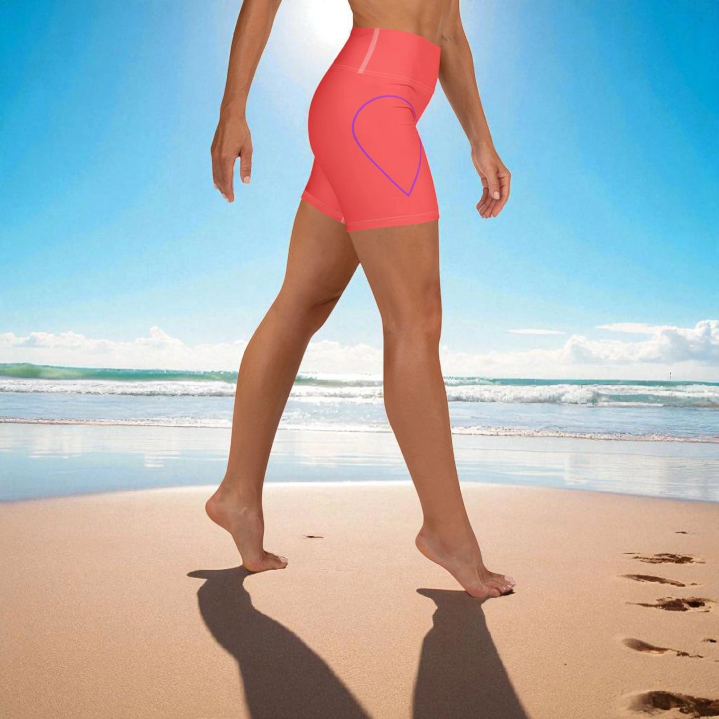 „Goldsein Yoga Leggings Drop Coral Short – spüre Leichtigkeit und Bewegungsfreiheit in dieser bequemen, figurbetonten Leggings in warmem Korallton.“ right side