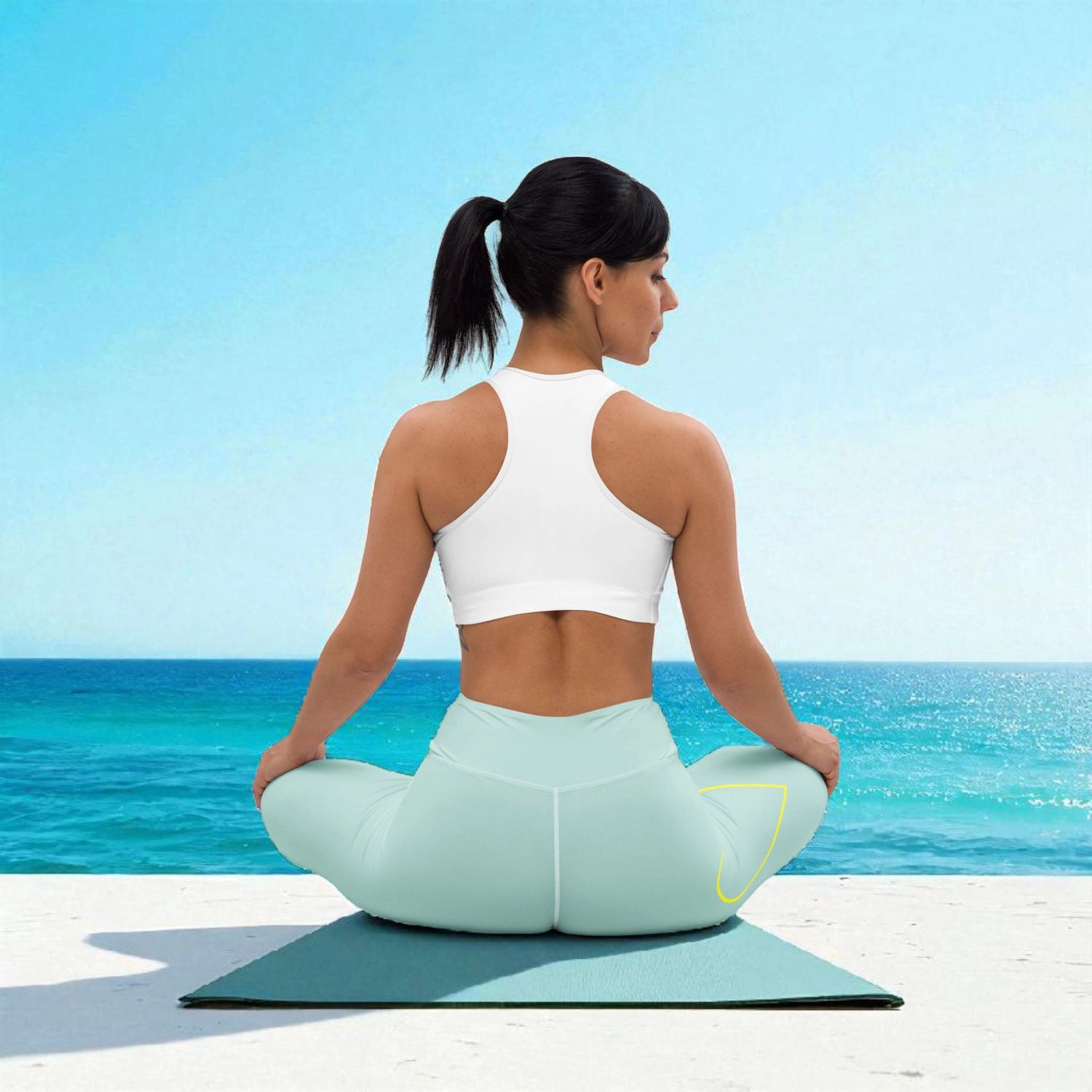 Stylische goldsein Leggings in Koralle. Elastisch und bequem für jedes intensive Workout.