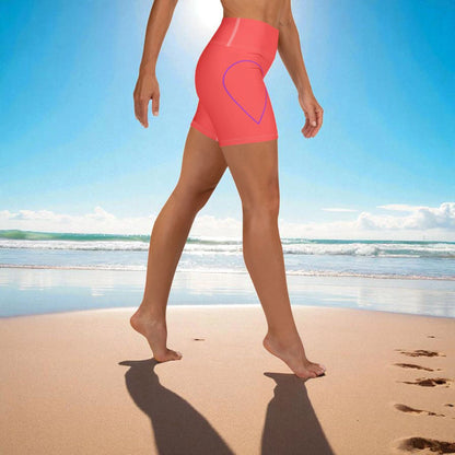 „Goldsein Yoga Leggings Drop Coral Short – spüre Leichtigkeit und Bewegungsfreiheit in dieser bequemen, figurbetonten Leggings in warmem Korallton.“ right side 