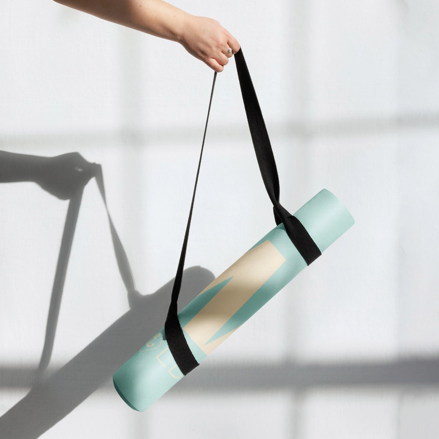 „Nachhaltige, rutschfeste Premium-Yogamatte in Mintgrün mit goldenem ‚Namaste‘-Design – Goldsein Yoga Mat.“detail3