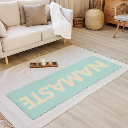 „Nachhaltige, rutschfeste Premium-Yogamatte in Mintgrün mit goldenem ‚Namaste‘-Design – Goldsein Yoga Mat.“1