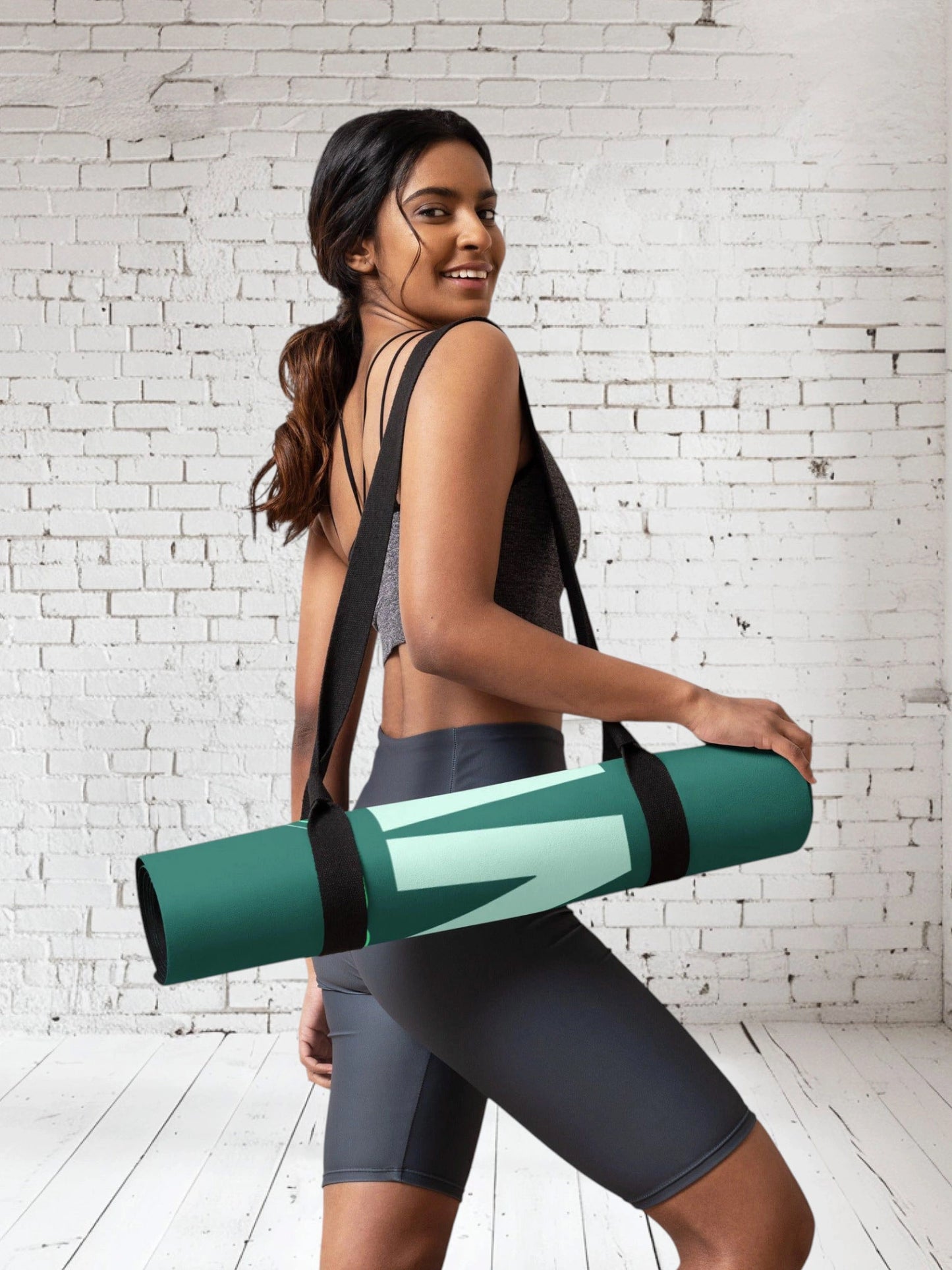 „Goldsein Yoga Matte Ommmm Green – angenehm, bequem und für entspanntes Yoga.“Detil