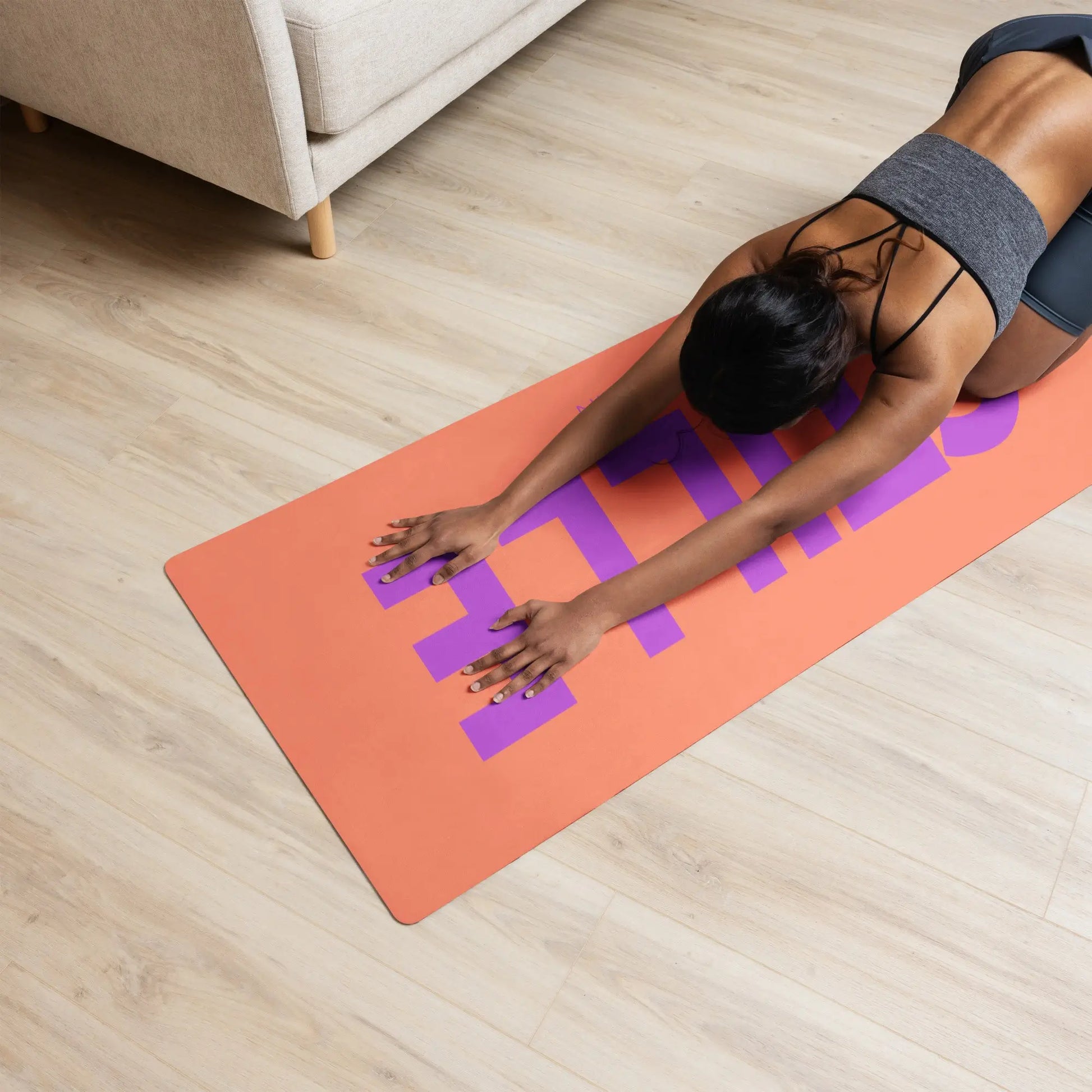 „Goldsein Yoga Matte Stille Coral Purple – angenehm, bequem und voller Ruhe.