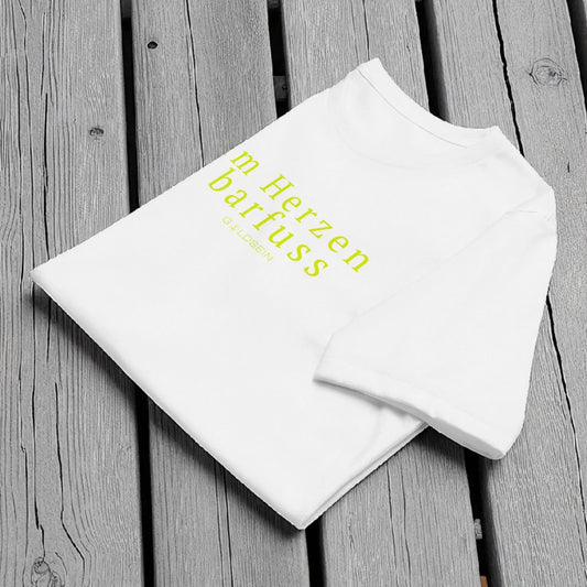 Goldsein T-Shirt 'Barfuß im Herzen', Detailansicht Selbstliebe-Design, Freizeitshirt