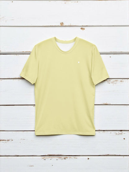 „Goldsein MEN T-Shirt ‚La Vie‘ Gelb, Forderansicht, selbstbewusstes Design.“3