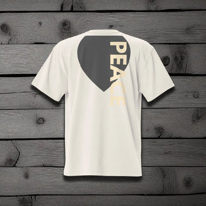 „Goldsein Oversize T-Shirt ‚Peace‘ Sandgrau, washed-out Look, bequemer Stil.“2