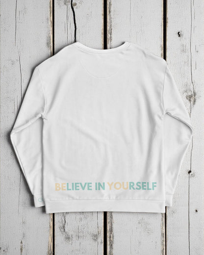 „Goldsein Woman Sweatshirt ‚Love Your Life‘ in Weiß, Türkis und Sand – schmeichelnd und lebendig.“detail1