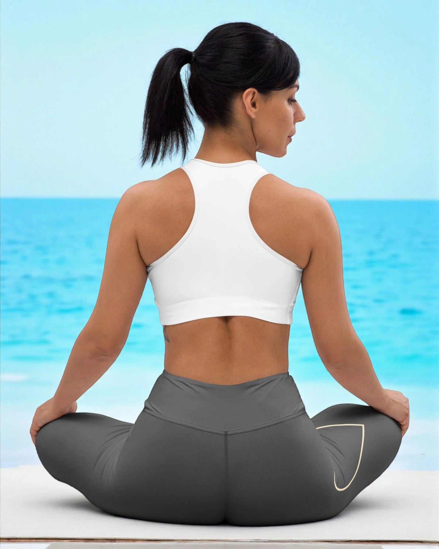 „Goldsein Yoga Leggings Drop Grey – formstabile Leggings mit super Tragegefühl in elegantem Grau.“ back 2