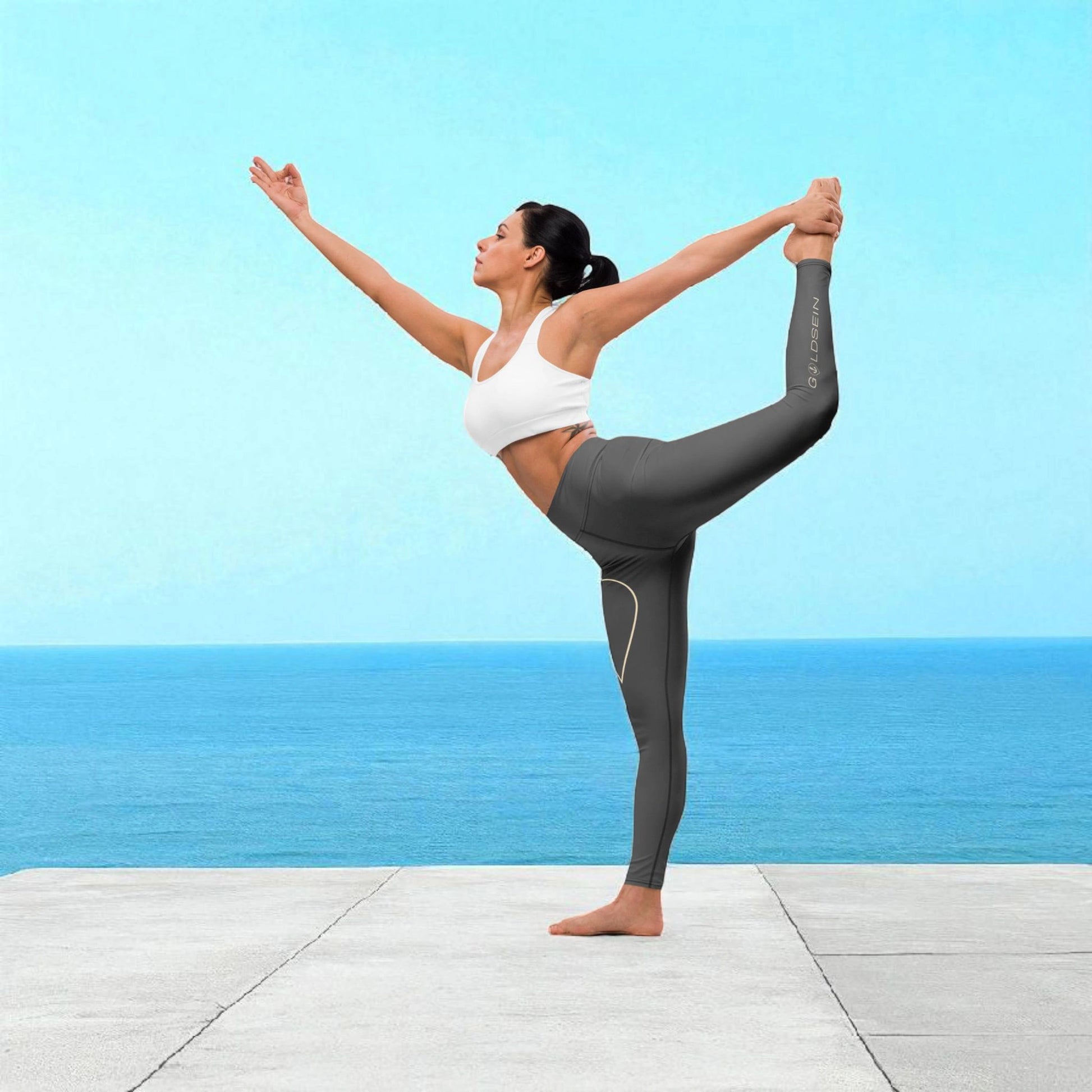„Goldsein Yoga Leggings Drop Grey – formstabile Leggings mit super Tragegefühl in elegantem Grau.“ Left side 1