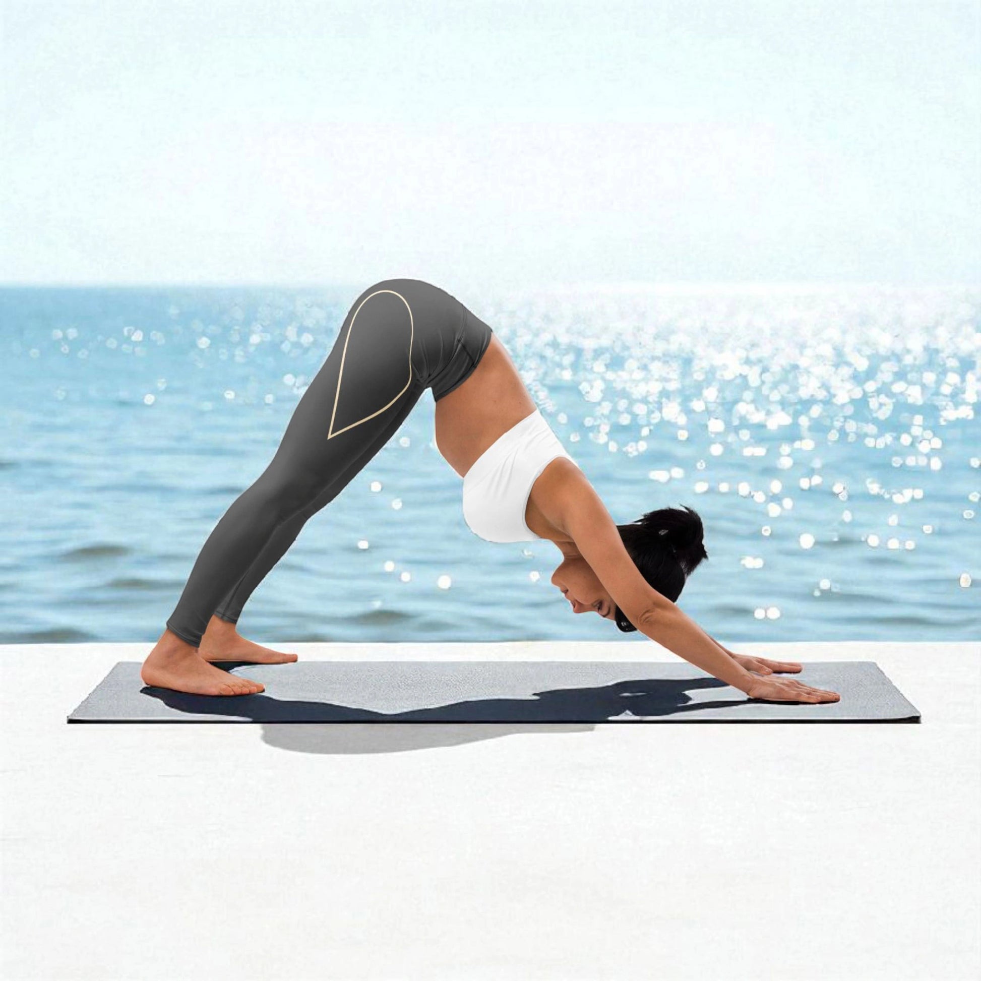 „Goldsein Yoga Leggings Drop Grey – formstabile Leggings mit super Tragegefühl in elegantem Grau.“ right2