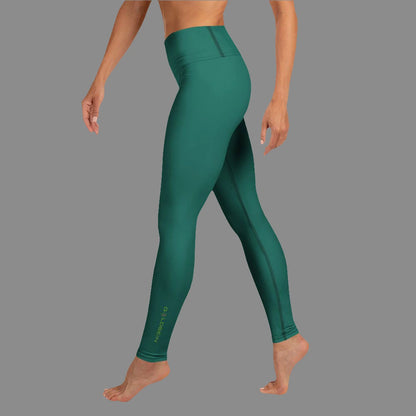 Goldsein Leggings "Rebellin" in Grün. Extrem dehnbar und elastisch für ein Training voller Energie.